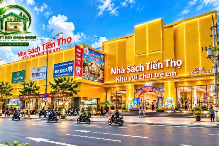 Cho thuê nhà mặt tiền trường chinh DT 5500m2 LH 0946567878 Hiểu 