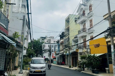 bán nhà 116 đường nguyễn hậu DT 4x13 đúc 3 tấm bán 10,6 tỷ LH 0946567878 Hiểu 