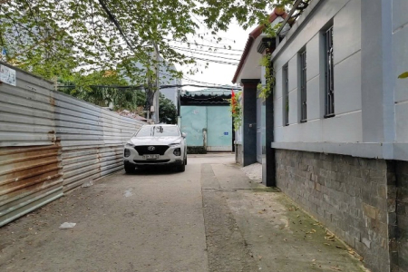 Bán nhà hẻm xe hơi đường lê trọng tấn DT 8x19,5 cấp 4 LH 0946567878 