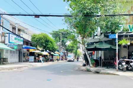 bán nhà góc phạm vấn và phú thọ hòa DT 7.8x19,5 cấp 4 bán LH 0946567878 Hiểu