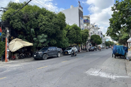 bán nhà góc 54 đường dương đưc hiền DT 16x18 cấp 4 liên hệ 0946567878 Hiểu